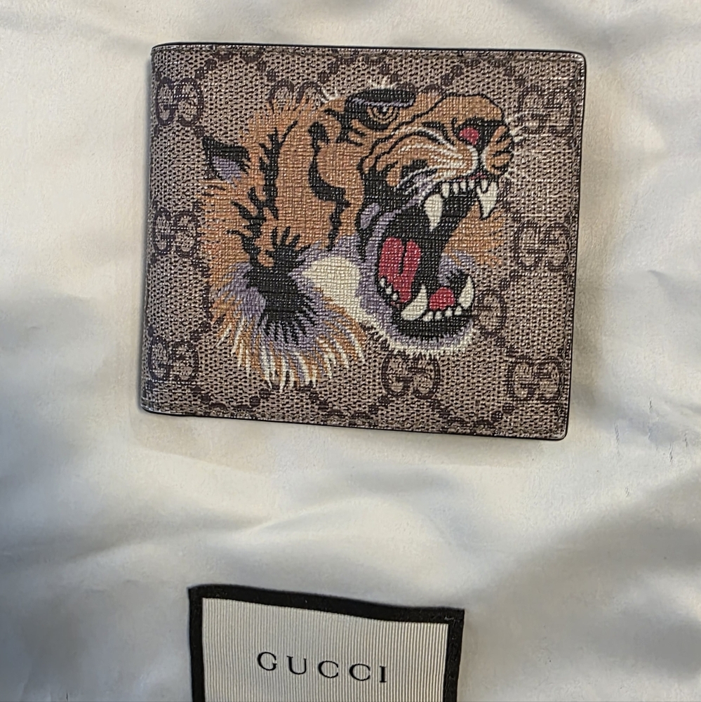 Gucci GG Supreme Tiger Print Wallet